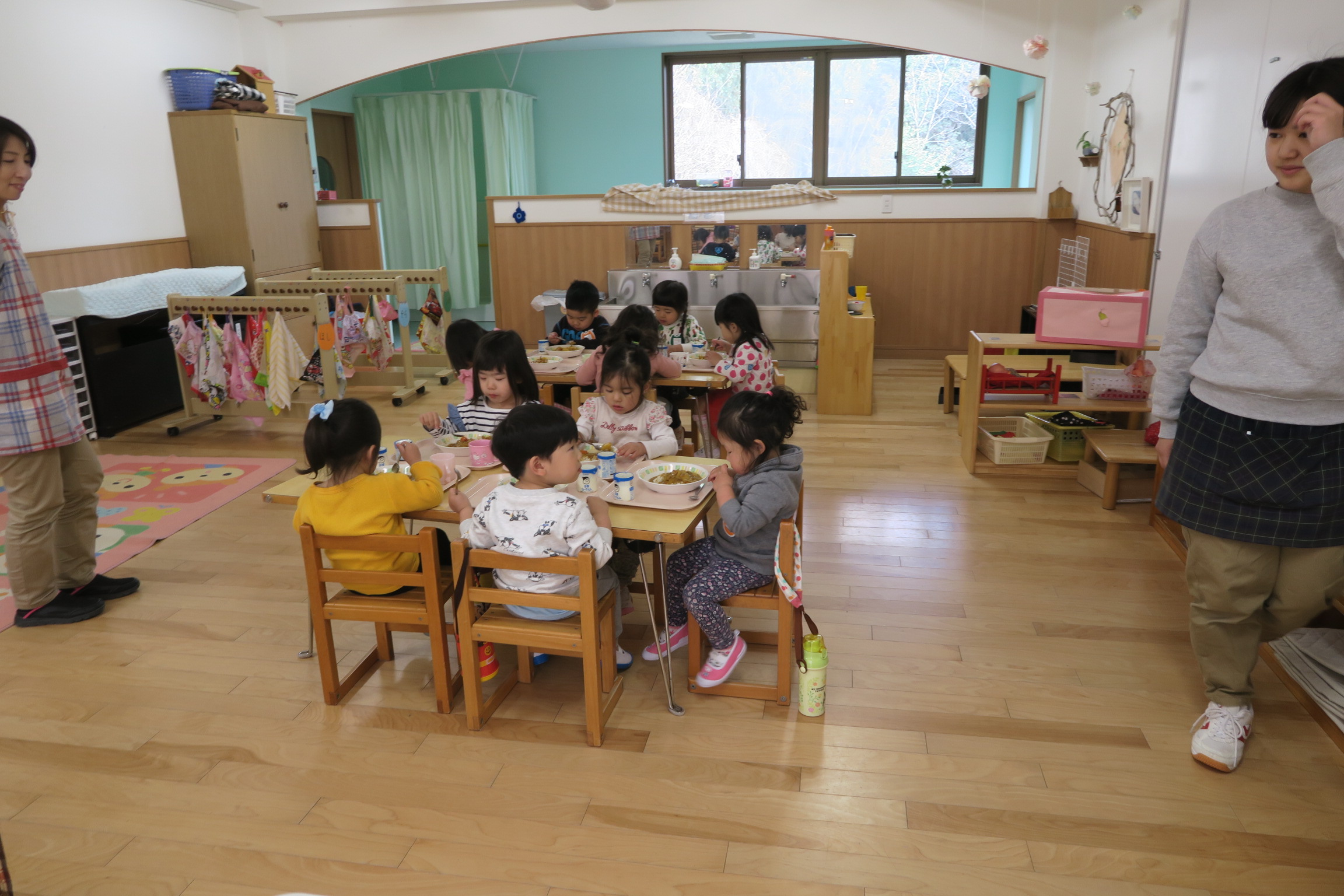 おひる　（年少さん）